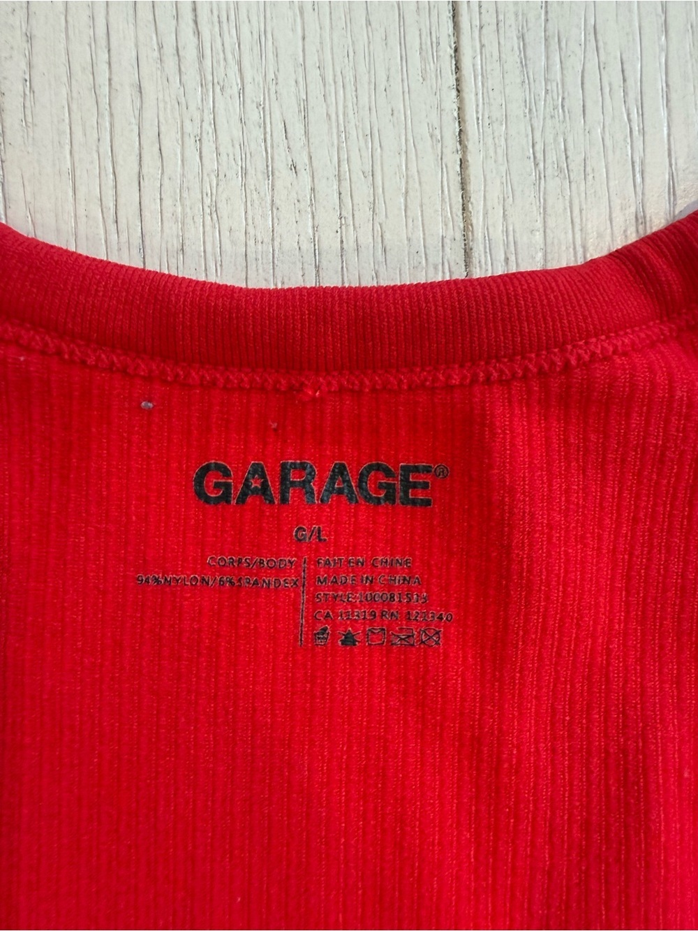 Garage Ribbed Deep V Crop Top - Picture 4 of 4